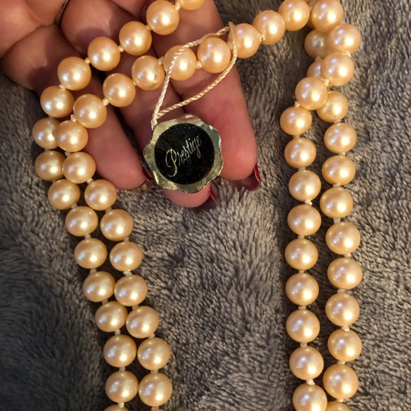 Vintage 1960’s Prestige glass pearls 54”extra long - Picture 11 of 13